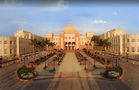埃及留学 开罗大学专业的具体介绍
