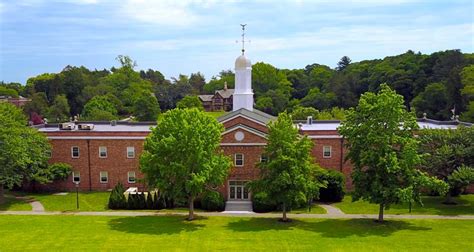 美国全美国家级大学四级——长岛大学波斯特分校