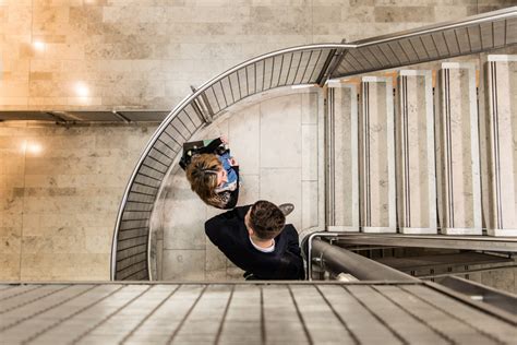 赴英国阿尔斯特大学留学重点学院解析