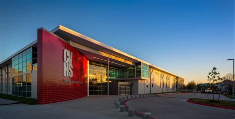 华盛顿大学旁边有什么比较好的高中吗？