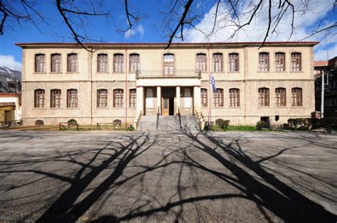 希腊有哪些国际知名的学校