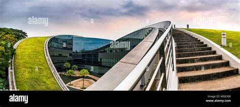 新加坡南洋现代管理学院一直致力于为学生提供高水准的教学服务