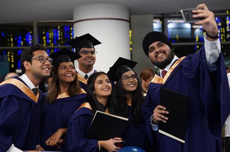 新加坡本科留学 申请条件和方案一览