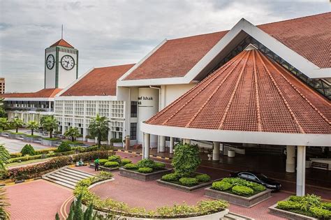 新加坡莱佛士设计学院本科申请要求