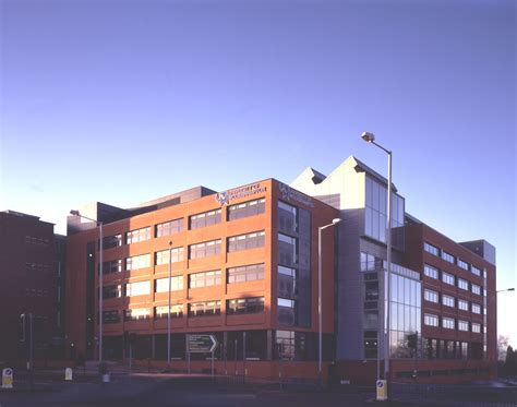 英国好大学推荐：伍尔弗汉普顿大学