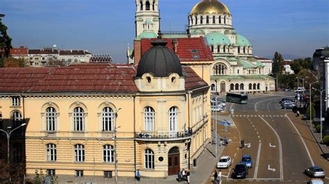 保加利亚斯维什托夫经济科学院是综合性大学