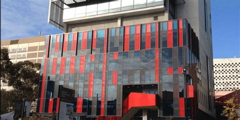 斯威本科技大学是澳大利亚一所综合型公立大学