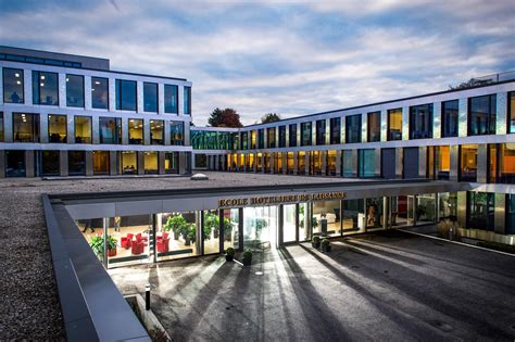 瑞士洛桑酒店管理学院是一所没有围墙的大学