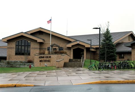 挪威管理学院是挪威的教育机构之一