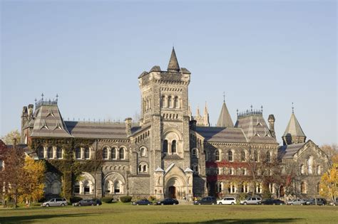 加拿大大学有几个入学时间