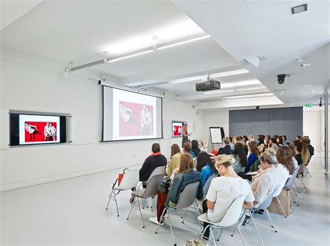 美国留学院校推荐 美国时尚设计商业学院