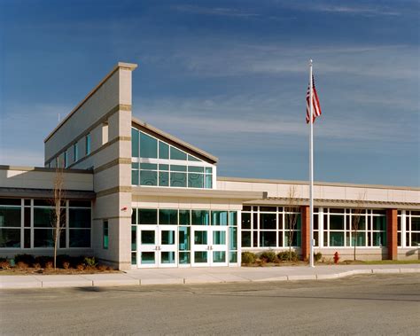 美国劳伦斯中学的基本介绍