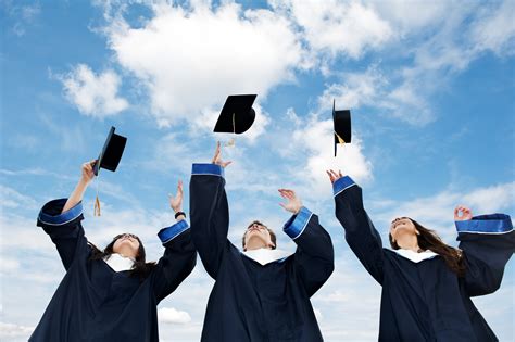 到世纪大学去留学教育学研究生好不好