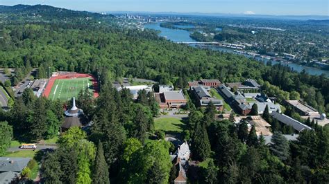 美国好大学推荐：路易斯克拉克州立大学