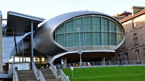 英国爱丁堡龙比亚大学有很多强势专业