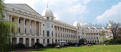 2011英国留学伦敦欧洲商学院毕业生就业不用愁