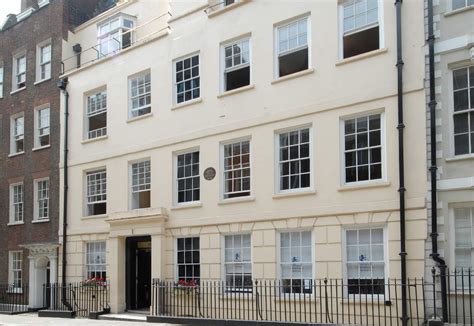 英国留学 伦敦摄政商学院是发展最为迅速的商学院之一