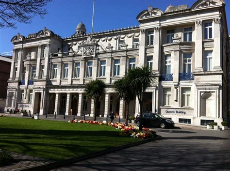 英国伦敦大学玛丽皇后学院本科及硕士预科简介