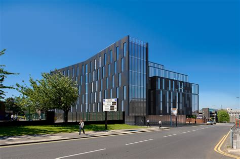 11年英国留学 利物浦约翰摩尔斯大学简介