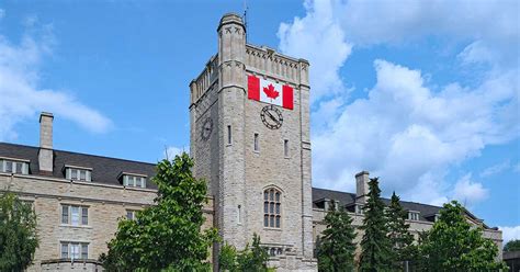 加拿大本科几年制