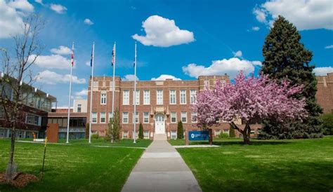加拿大肯考迪亚大学是一所坐落于中心城市的大型英语授课院校