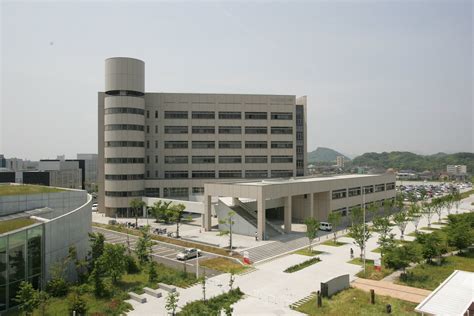 九州艺术工科大学学校排名