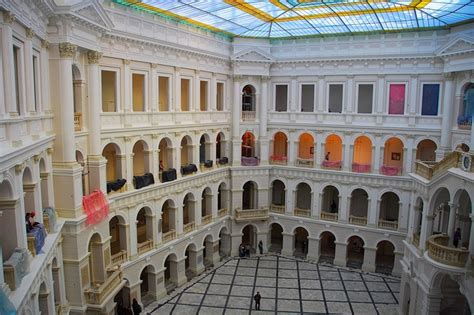 波兰华沙工业大学相关资讯