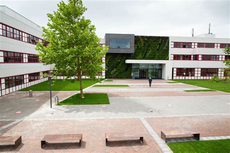 荷兰斯坦德大学简介