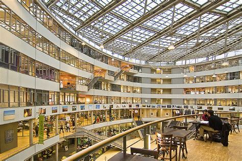 荷兰名校 海牙大学