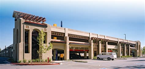 美国福席尔-迪安萨社区学院院校简介