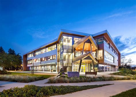 加拿大名校菲莎河谷大学学院介绍