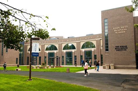 英国留学 德蒙特福德大学在教学和研究领域具有悠久的历史