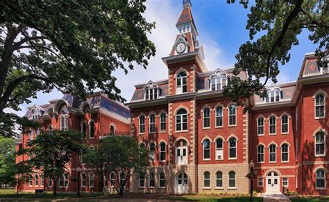 加拿大留学 加拿大安布罗斯大学学院简介