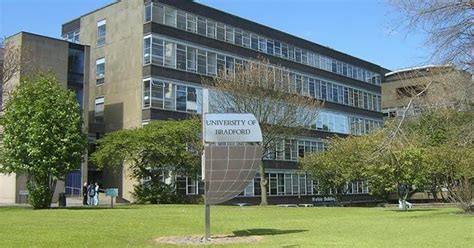 12年英国留学：布拉德福德大学语言要求总结