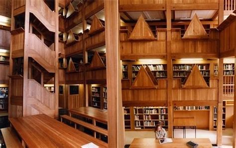 爱尔兰高威理工学院院系及课程介绍