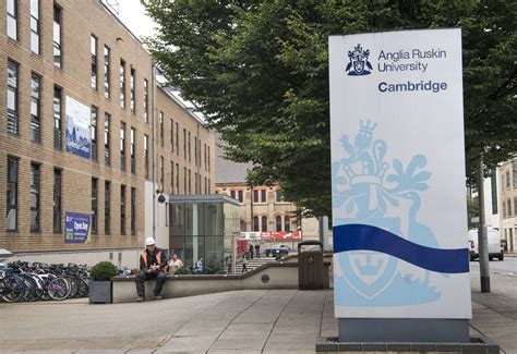 英国预科名校推荐：剑桥安格利亚鲁斯金大学