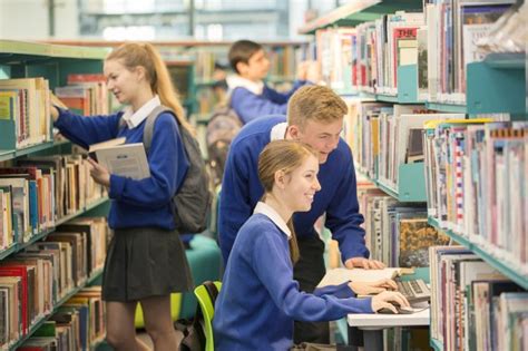 爱尔兰本科几年制 高中生走什么途径申请