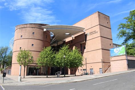 英国留学 阿伯泰邓迪大学院校简介及专业设置