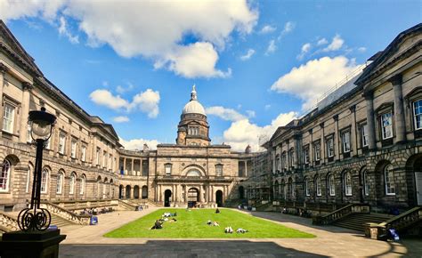 爱丁堡大学优势专业有哪些?在哪个申请?