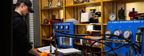 机电技术应用（智能机器人制造方向）