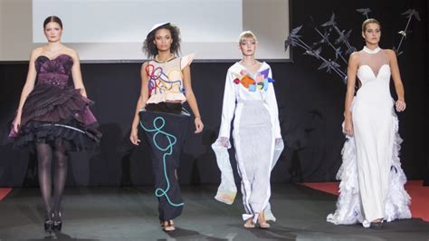 国际时装设计与表演