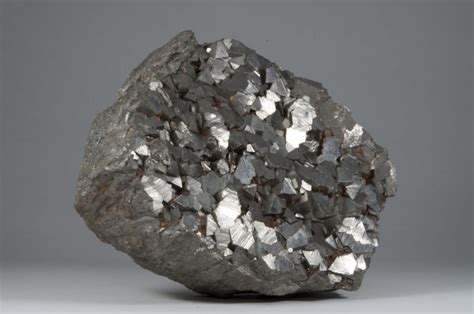 金属矿产地质与勘查技术