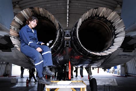 航空电子设备维修