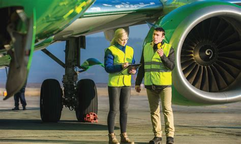 航空与地勤服务