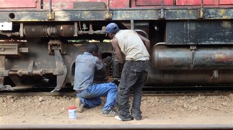 铁道车辆运用与维修