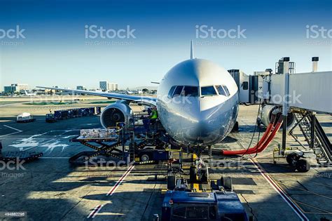 机场运行服务与管理