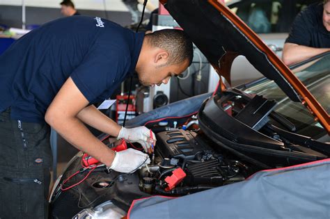 汽车技术与维修