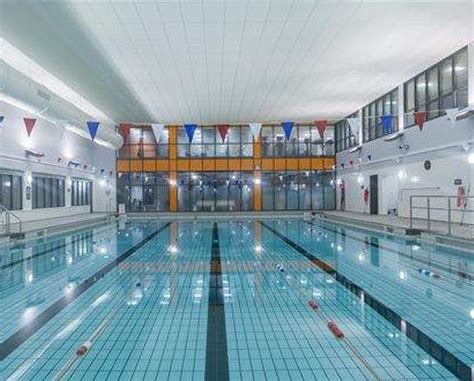 休闲体育服务与管理