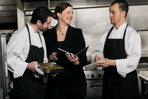 餐饮管理与服务