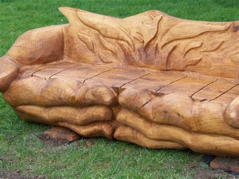 雕刻艺术与家具设计